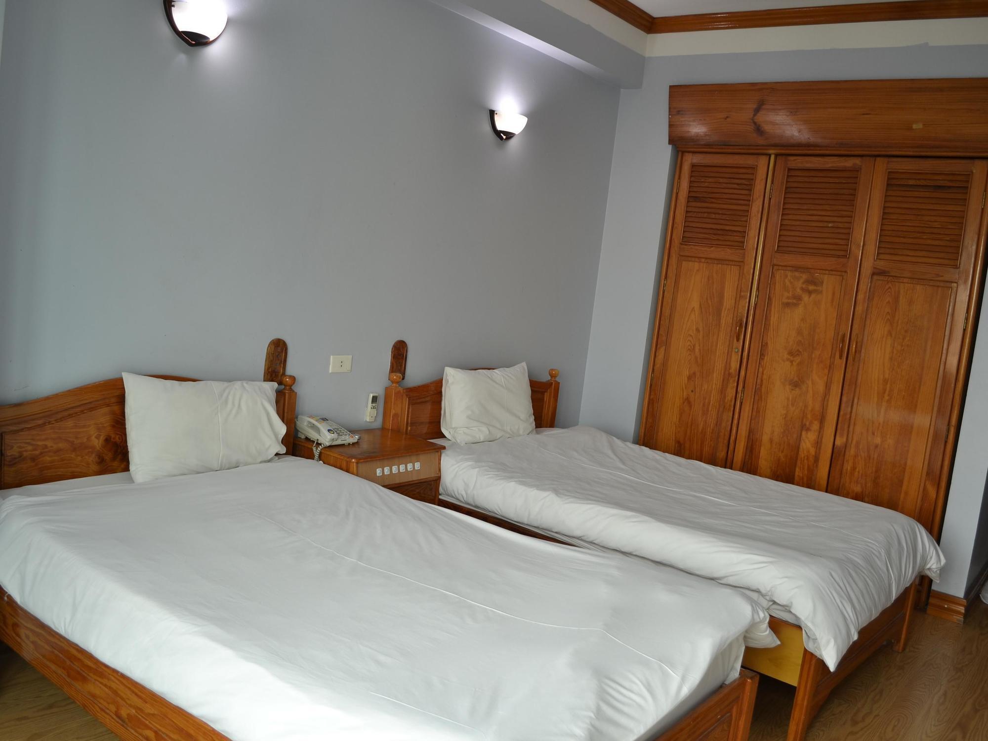 Green Bay Hotel Ha Long Bagian luar foto