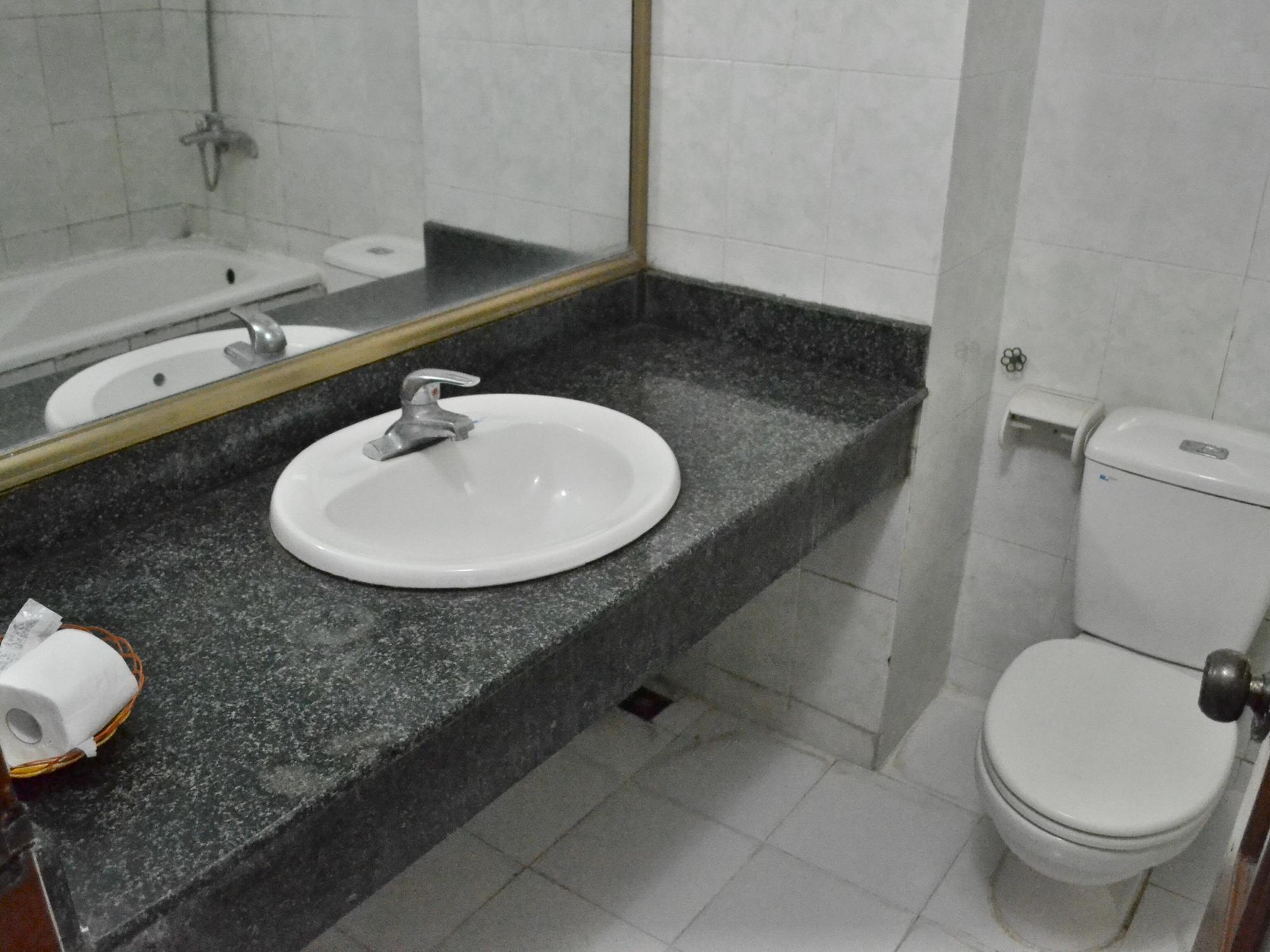 Green Bay Hotel Ha Long Bagian luar foto